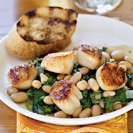 Seared Scallops with Warm Tuscan Beans
